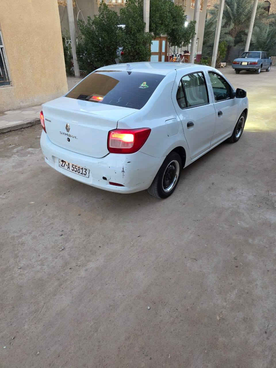سلام عليكم رينو مديل 2016 سياره عله وضع لشركه مكفوله كفاله عامه من لضربه ول صبغ ول تبديل سياره ما ماشيه شي قليل  سياره جديده جاهزه تخم تاير جديد حداديه جديده مكينه وكير جدد وتما تيك تدفه تبريد شغلات رقم دولي سنويه 30 تحويل رقم *********** السعر 60 ورقه
