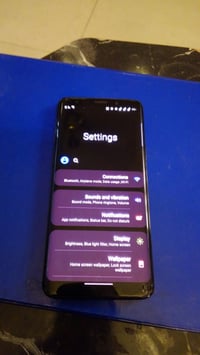 S9 • للبيع • بشاشة