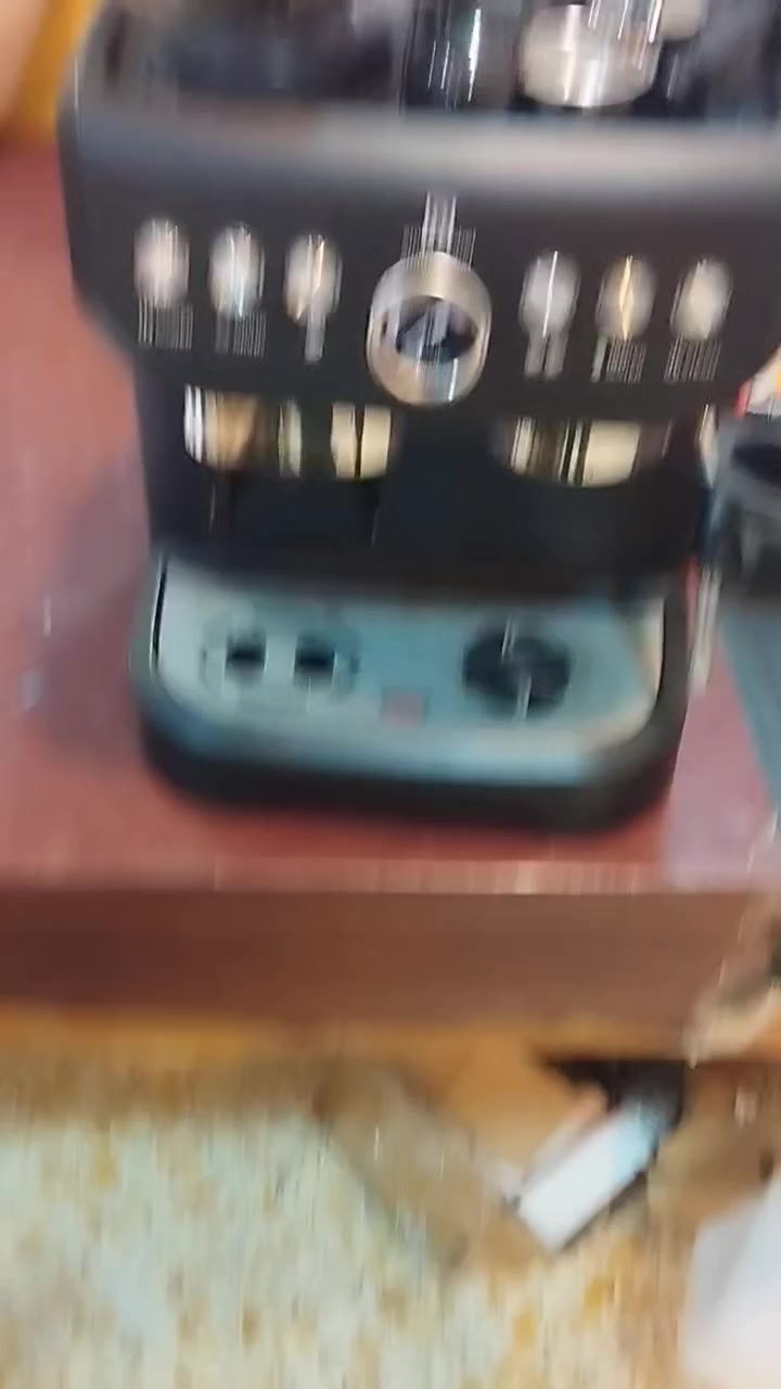 مكينه قهوه وطاحونه شغاله مستخدمه قليل بيها نقص يده ١٥ بار


**إذا كنت صاحب هذا الإعلان وتريد حذفه لأي سبب، رجاءا أرسل رسالة إلى الدعم الفني**