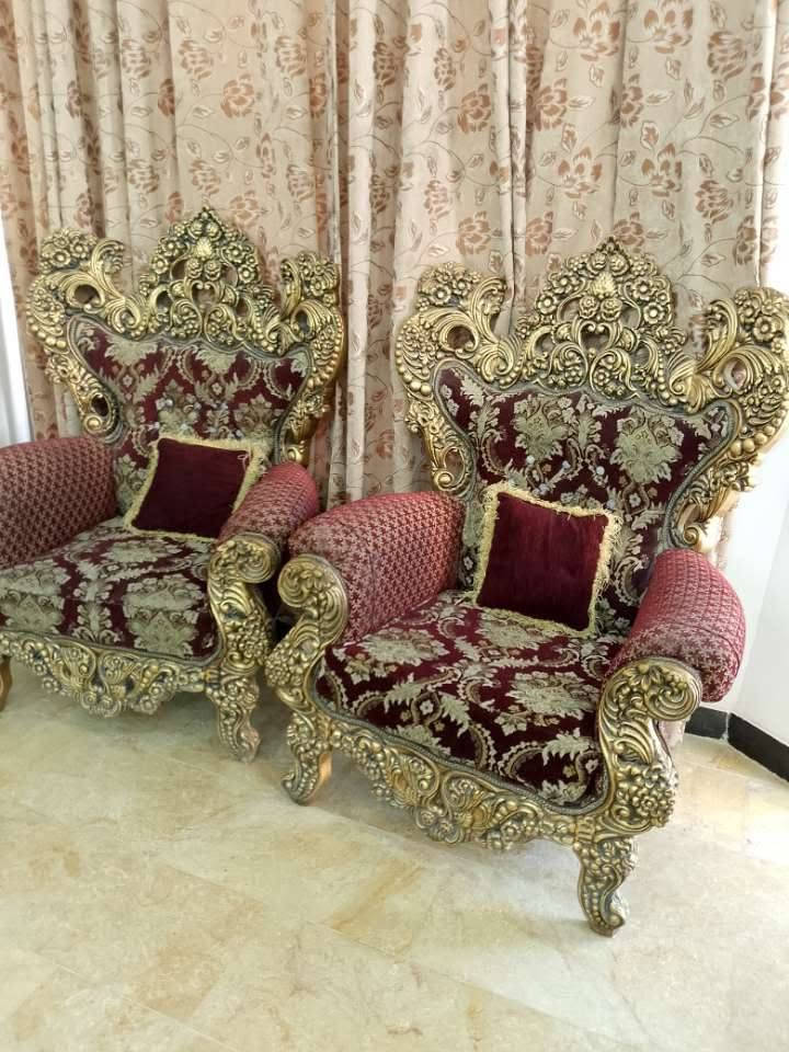 سلام عليكم للبيع
تخم ملكي 
تكمة فول
درجة اولى
20 مقعد 
مليون او 300 وبي مجال
الاستفسار ***********
