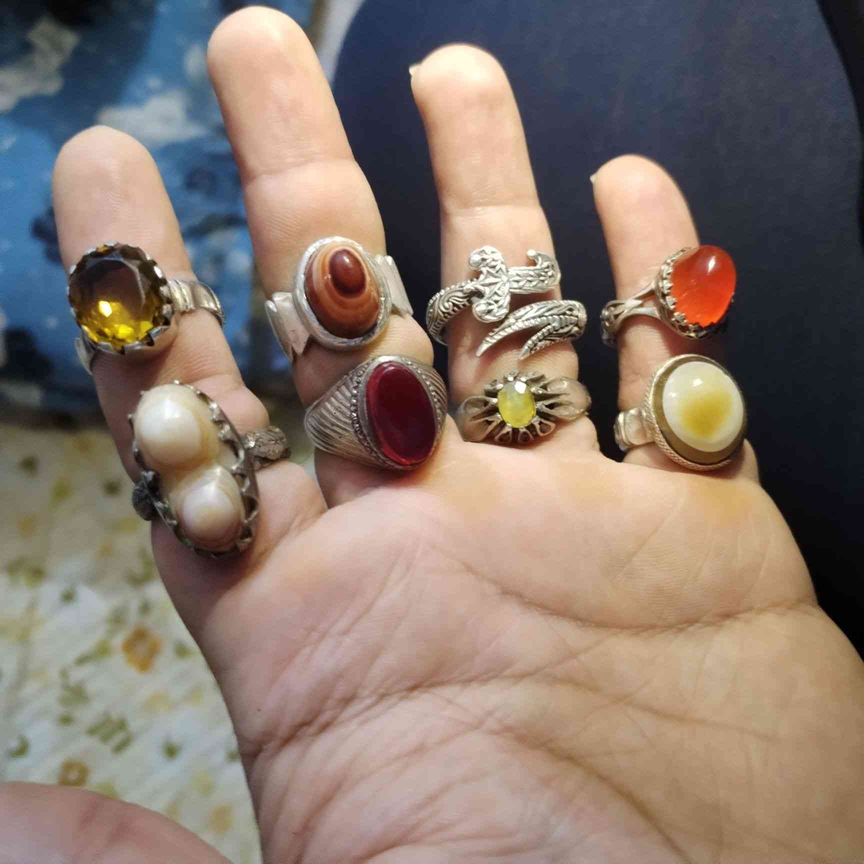 شلعه ضخمه انتيكه مرتبه قيم وراسل


**إذا كنت صاحب هذا الإعلان وتريد حذفه لأي سبب، رجاءا أرسل رسالة إلى الدعم الفني**