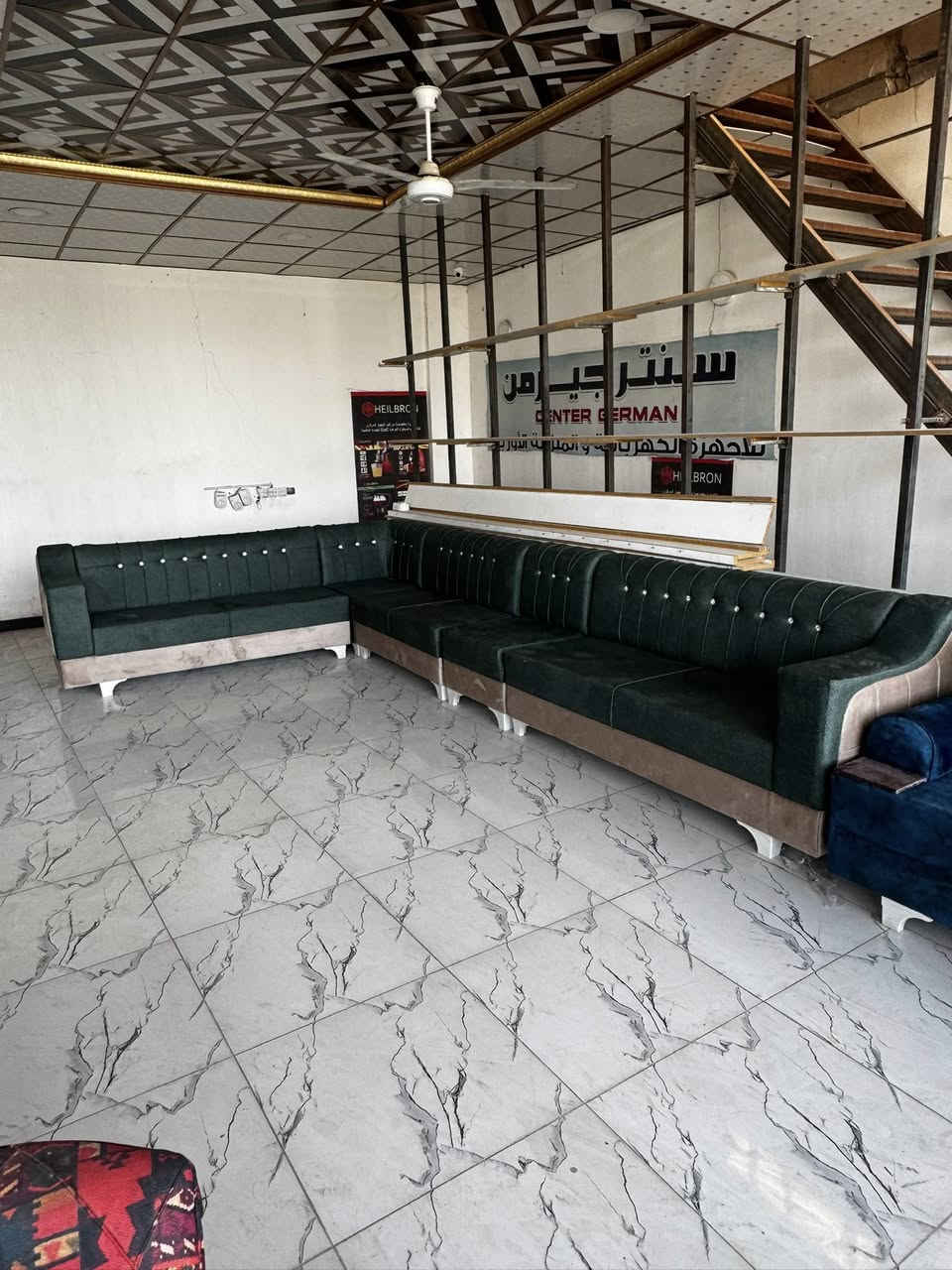 سعر التخم 400 الف 
هاي الالوان الموجوده 
واكيد الواقع احلا بهواي من الصوره


**إذا كنت صاحب هذا الإعلان وتريد حذفه لأي سبب، رجاءا أرسل رسالة إلى الدعم الفني**