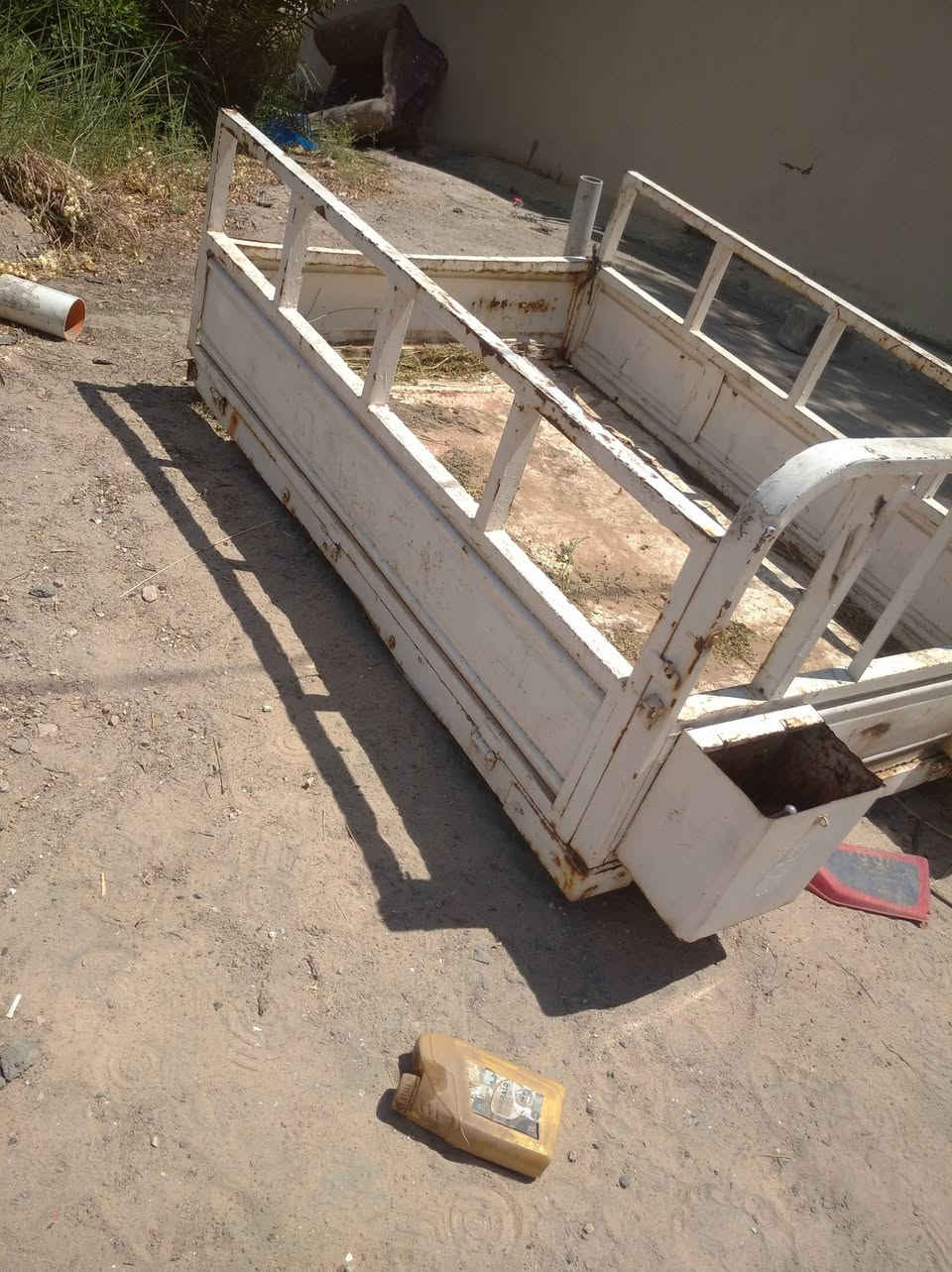 بدي للبيع صفاح جدد حصيره تعبانه شوف العين مكانه نجف قضاء المشخاب رقم ***********السعر 150وبي مجال
