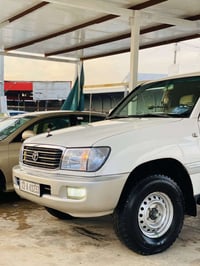 لاندكروزر • ٢٠٠١ • سێروبع