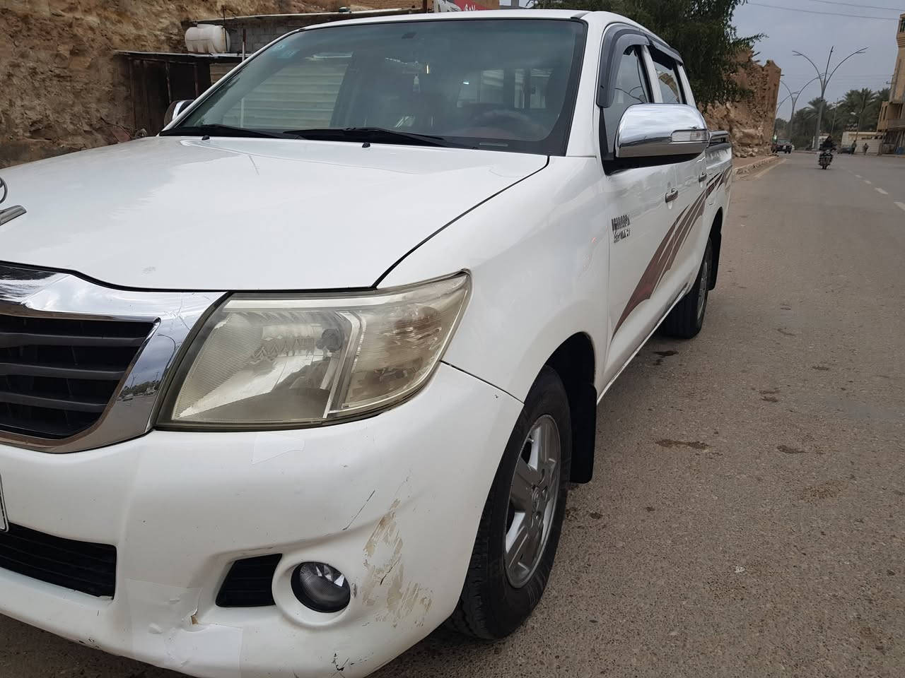 السلام عليكم تيوتا بيك اب موديل 2014 كويتي شاصي 19 باسمي شرط التحويل ماشيه 235 الف محرك مجفت جديد شغل الموصل والك شرط لابخار لاصوت لاصرف السياره مكفوله من الصبغ طخم تاير مكاني الانبار حديثه السعر 200 وبيها مجال للاستفسار الاتصال على *********** و***********
