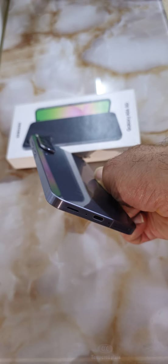Samsung A56
رام 12
جهاز وضع شركةضمان وكالةالوطني مستخدم يومين مشحون مرةوحدة لون اسود المميز وشرط من كلشي مكفول(شرق اوسط) 
ذاكرة 256 
رام 12 
دبل سيم 
العنوان : موصل
متوفر توصيل
للطلب الاتصال على الرقم او واتساب
***********

سعرة 490 الف قفل من الاخير (ضمان 5ايام وين ما يعجبك افحص)

الميعجبة السعر يتخطى المنشور ويترك اثر طيب والله يرزق الجميع 🩵🩵
مو شراي لا تراسل فدوة اروحلك
