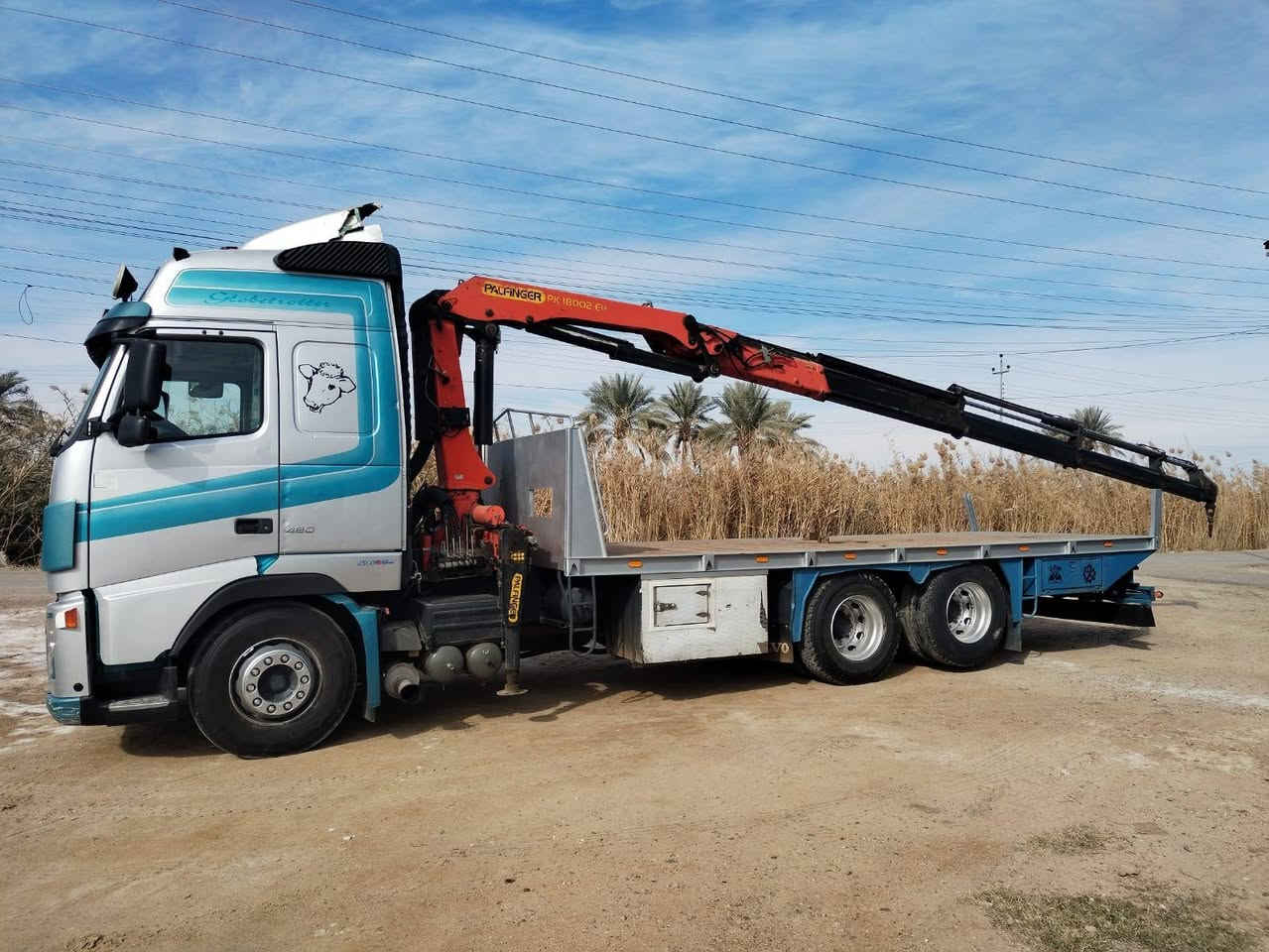 للبيع فولفو ٢٠٠٣/محرك ٤٦٠/كير أوتو ماتيك/شاصي طويل سنكل بلادي/بدي سبعه متر/جهاز بافنكر سته طن /٢٠١٥/ خمسه سلايت/ هودرليك/  بسامينه/ رقم إنكليزي / سنويا نافذه جديد  *********** ***********
