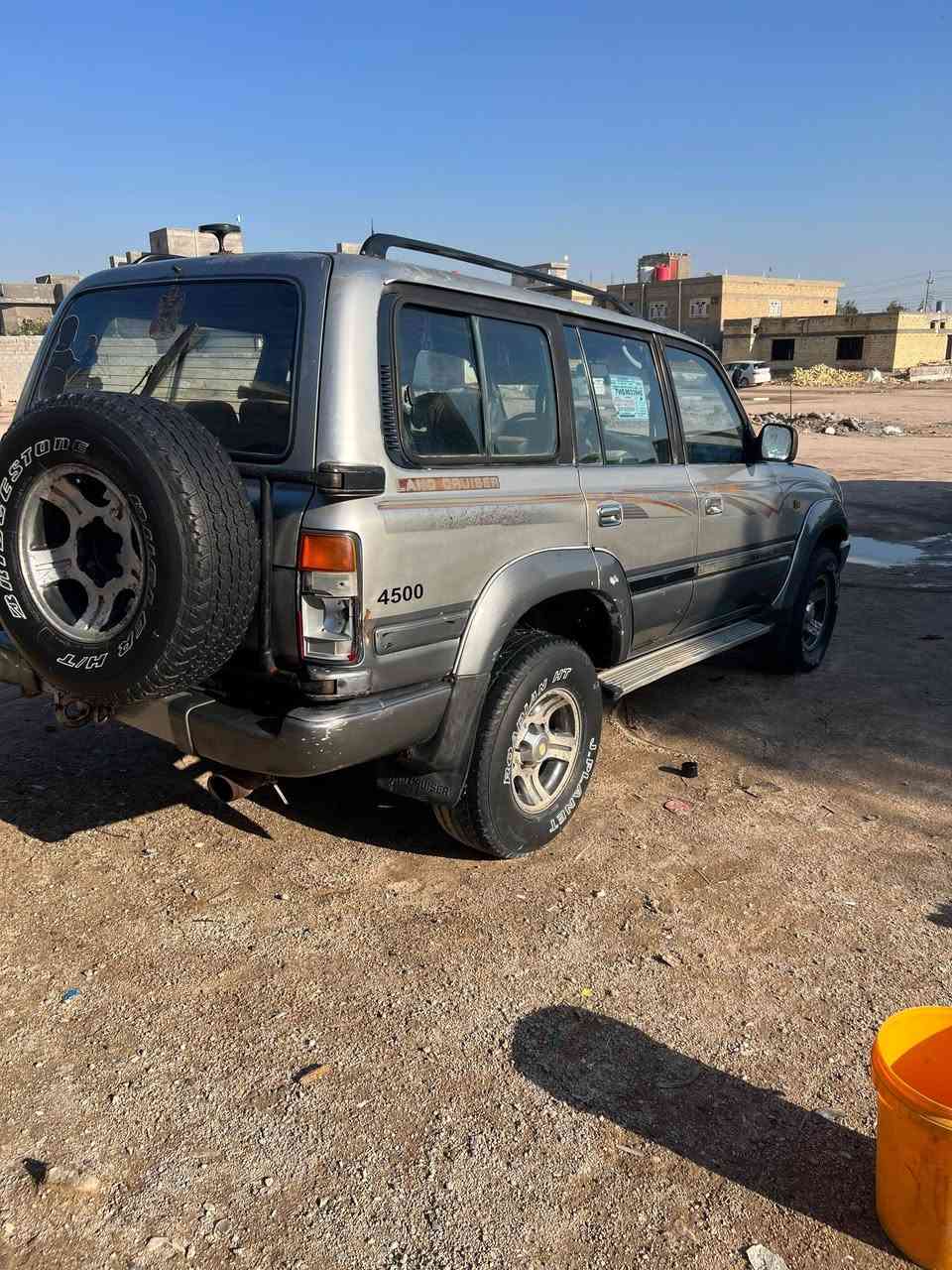 السلام عليكم لاندكروزر موديل 1990 السعر 60 وبيها مجال
للاستفسار الاتصال على الرقم 
***********
