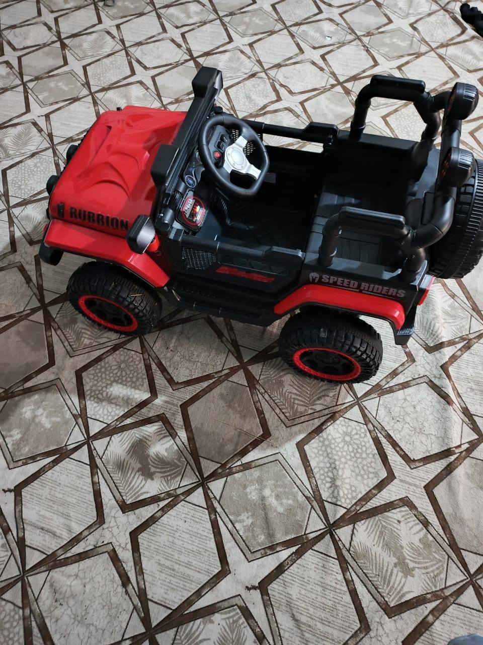 سيارة جديدة كلش ومابيها اي عطل وشرط الشغل وياها ريموت تحكم عن بعد شرط  تجي تفحص السعر خاص المكان ذي قار مركز حي الخضراء رقمي ***********
