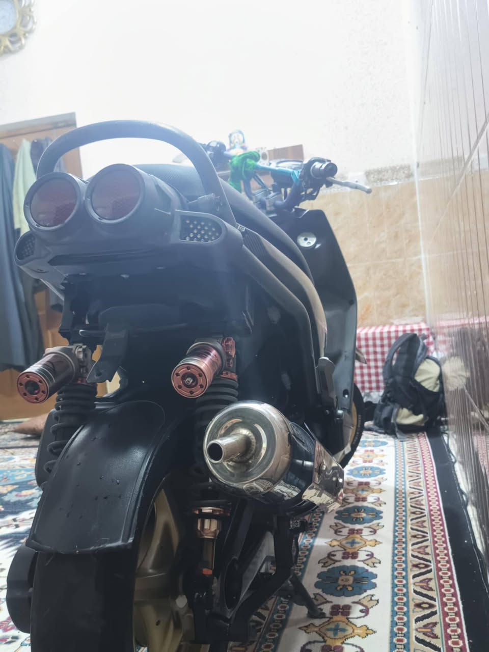 ‏دراجه سكنس جبلي محرك بلاد مزودة من اليابان 🇯🇵يعني من الخارج مامزوده بلعراق بيها فج Brembo امامي 4بساتم
‏يا الله اللهم صلي على محمد وآل محمد 
‏دراجه سكنس جبلي محرك بلاد مزودة من اليابان 🇯🇵يعني من الخارج مامزوده بلعراق بيها فج Brembo امامي 4بساتم
‏صدر رياضي 
‏دبل خلفي Rgs كرزي🍒
‏كزوز (صچميه ام النحله🐝ام الحساس تجي قطعتين)  
‏هاوزن
‏كفرات Carbon fiber اصلي وليس تجاري 
‏سكان رياضي لون وردي
‏سلف رياضي أربع فحمات 
‏كلجات بلاد محرك مامحطوط عليه درنفيس وبعد بيها
‏طلاعات مال رجل رياضي 
‏ هواي ملاعيب مزوده
‏كهربائيات اشاير يمنه يسرة لون ازرگ
‏لايت عالي ناصي نهاري اصفر
‏دراجه اكفلكياهة كفاله عامه وبأسمي 
‏ اكفلها اوراق وسرقه وعشائريا واكفلك محرك مامفتوح  شرط 
‏
‏الدراجه تاركها ماطلع بيها بلسبوع مرة مرتين
‏بانزين محسن دهن كله من هاي الزين
‏ الدراجه تسوة أكثر 
‏دراجة احلى من الصور وبيها نصبه حلوة 🙏🏻💗. 
‏
‏للتواصل رقمي ***********متواجد خاص ماسنجر ماعندي واتساب
