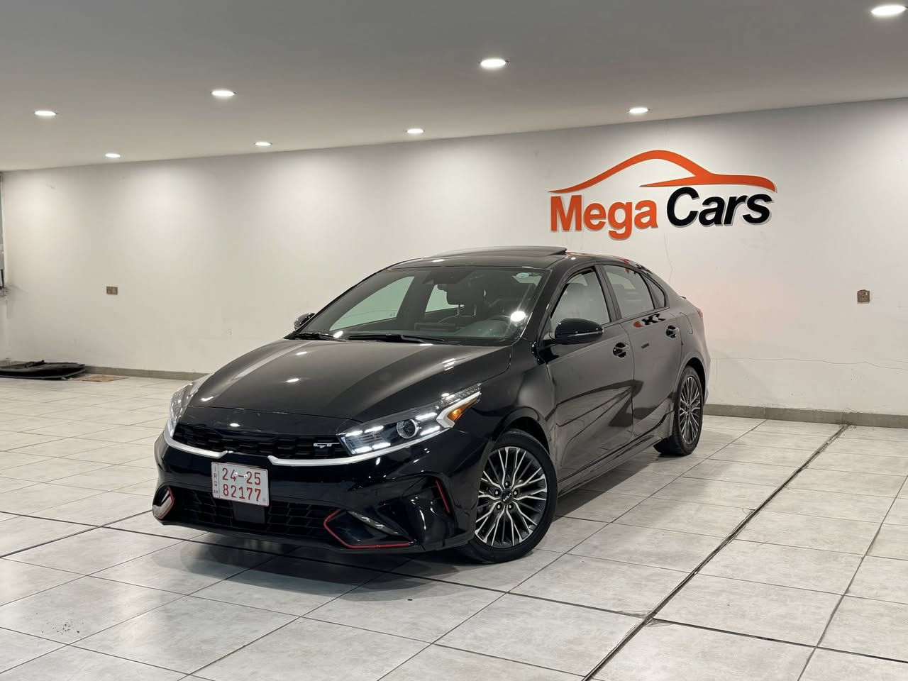 كيا فورتي جيتي لاين
فول مواصفات
محرك 20 دوش
كشنات حار بارد
الضرر بوند وجاملغ 
***********
***********
