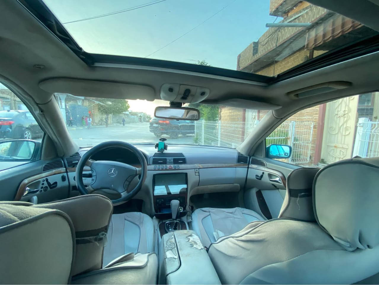 مارسیدس s 320
مۆدیل 2009 
حیزام بۆیاخ 
گێرو مەکینەی بەشەرت
40 گەڵاو معامەلە
سەیارەکە ساخە
*********** حلبجة, السليمانية
