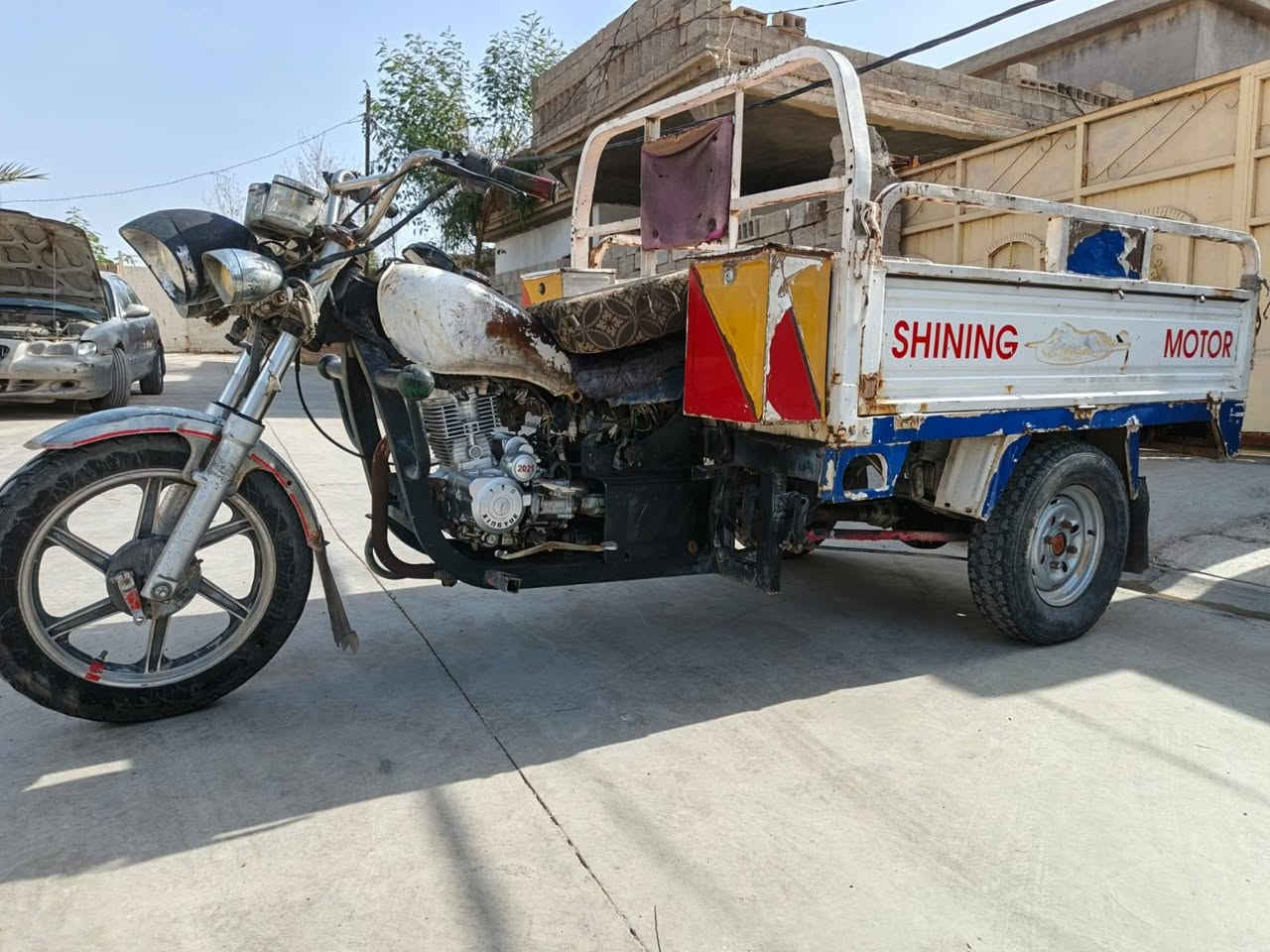 سلام عليكم ستوته ام الطير باب اول مديل 18محرك 21محرك ما مفتوح بلجيس شديته محرك150 تخم تاير جديد كهربائيات جديده نكره سلف باتري جديد مكان جلولاء ***********
