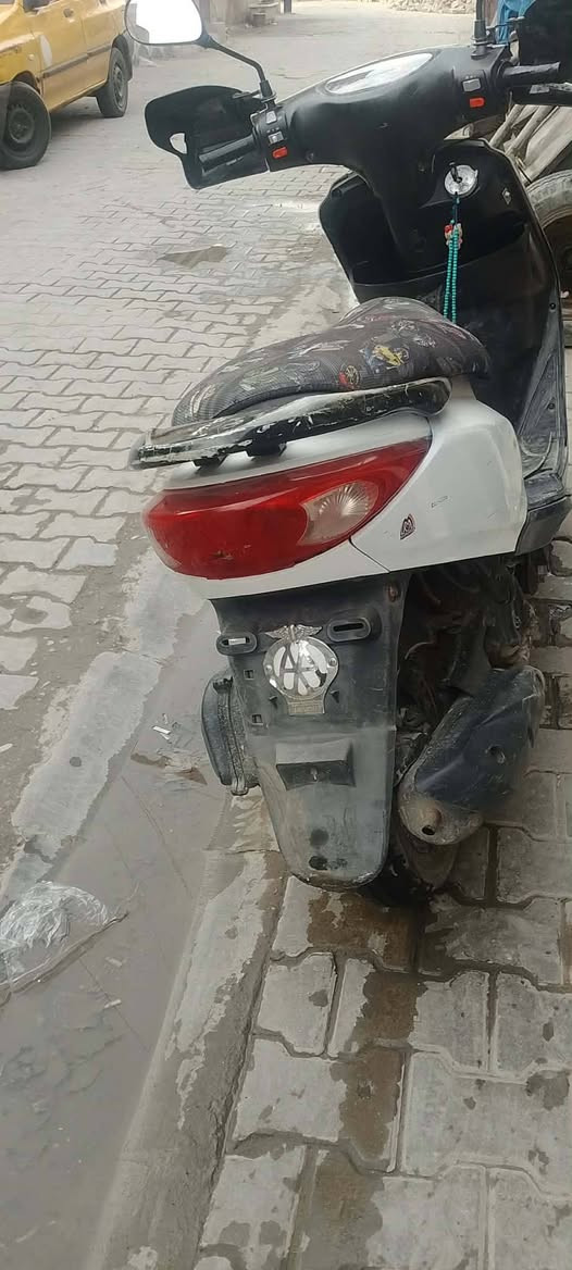 السلام عليكم درجة بريز شغاله نكره سلف بكل وقت درجه حلو ونضيفه ما بي أي شي  لعلم الدرجه مفتوحه بس شغل مضبوط سعره 450 وبيه مجال مكاني مدينة الصدره رقمي ***********
