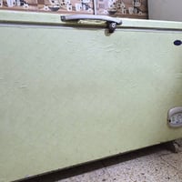 ثلاجة ومجمدة للبيع الأجهزة شغالين طبيعي، بس التبريد مالتهم مو قوي (يحت...
