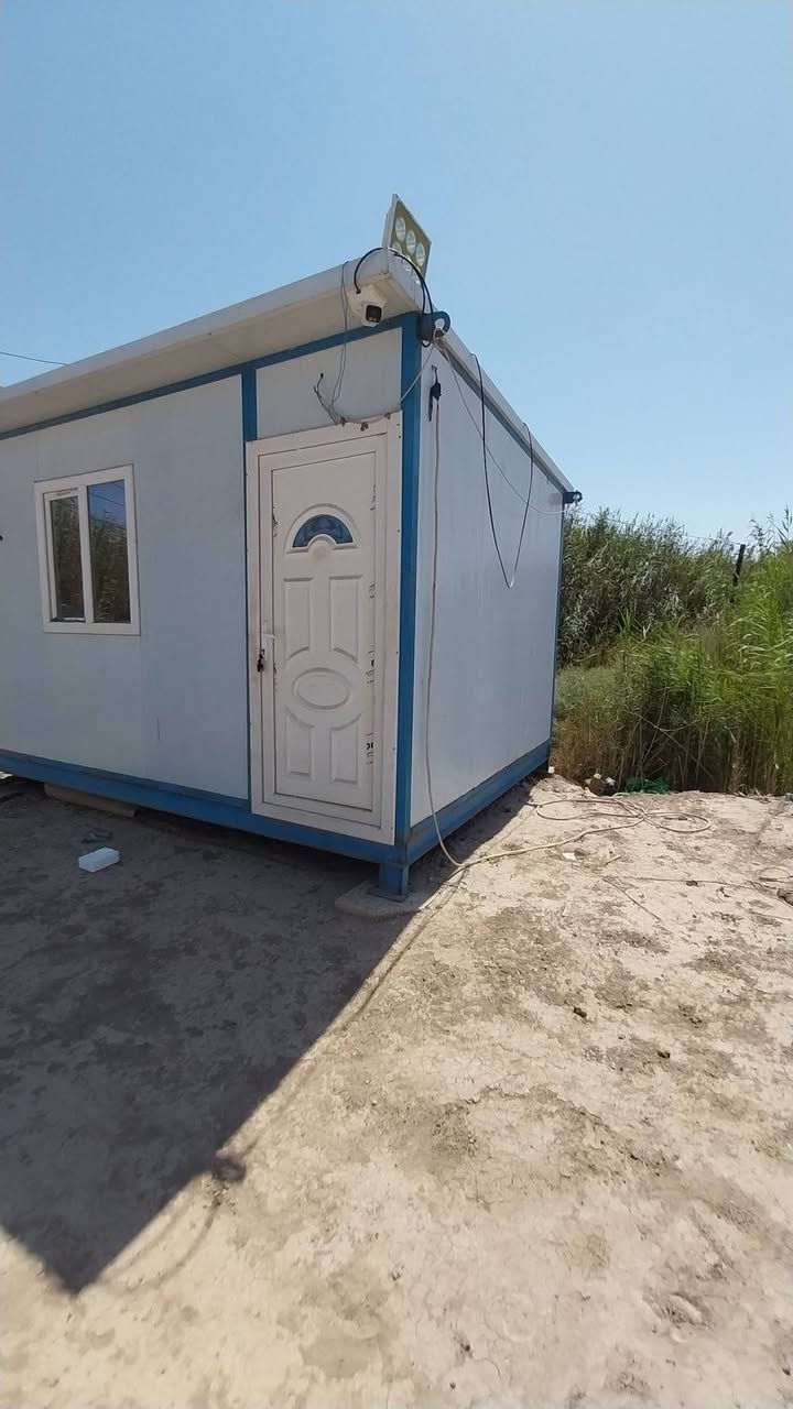 كرفان لبيع استخدام كلش قليل بعده جديد  ٣×٤  مع سبلت واحد طن هم جديد  مكاني بغداد  المدائن   السعر مليون و600 ***********
