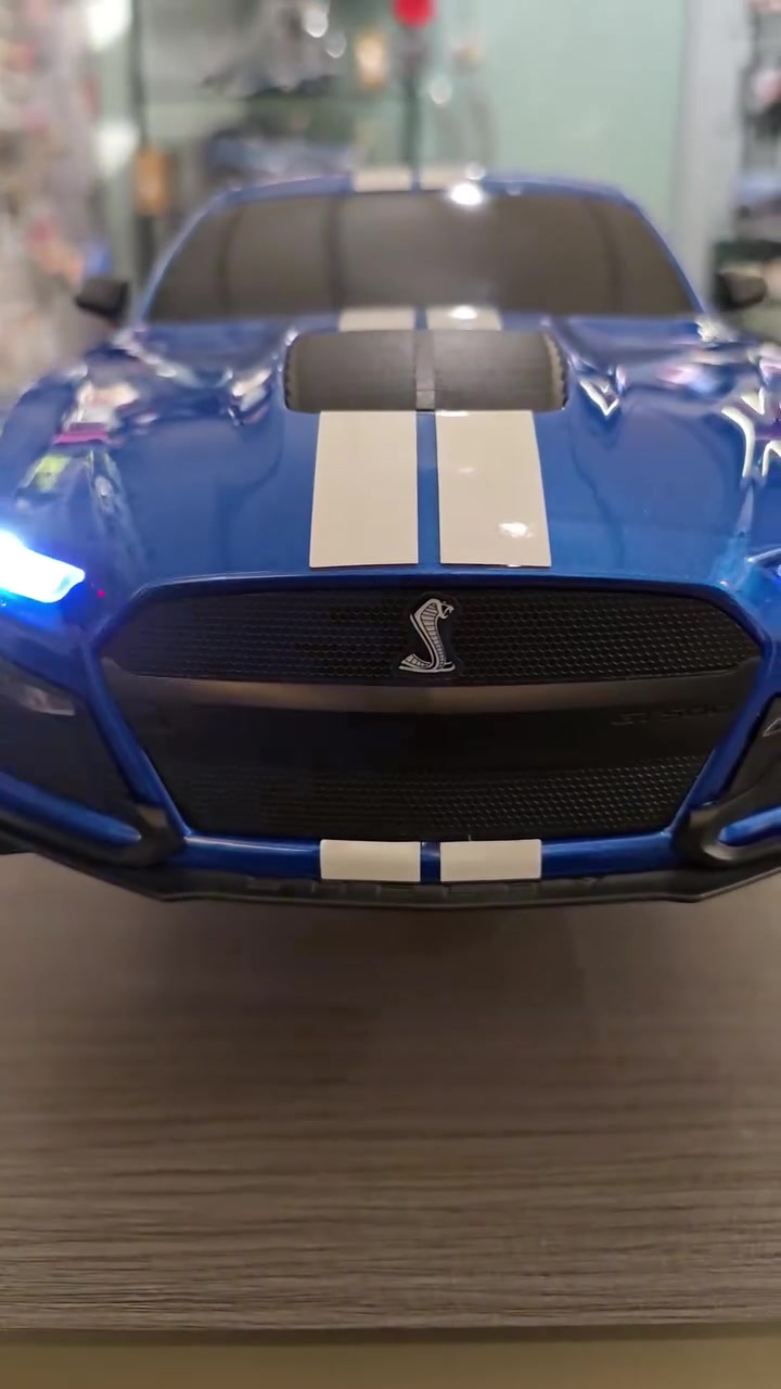 FORD MUSTANG SHELBY GT500 💪
تصميم واقعي يحاكي السيارة الحقيقية لانه مرخص رسميا من 💥Ford💥
من شركة Mjx hyper go 
Scale 1/10 75/km

Ahmed Rc store 
بغداد_الدورة 
***********

 #موستانج #شيلبي #mustang #ford #shelby #فورد #GT500
