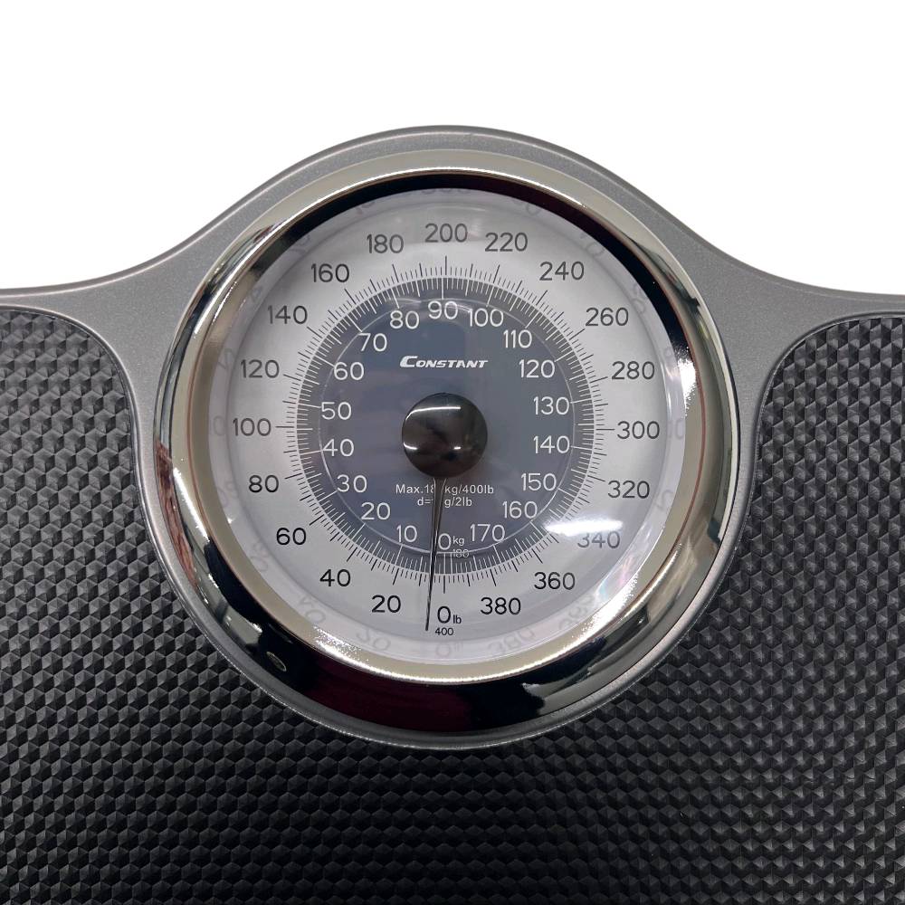 ميزان وزن شخصي ميكانيكي CONSTANT – حمولة 180 كغم سعر  #34الف_توصيل_5_كل_العراق
• ميزان وزن شخصي ميكانيكي بتصميم عملي، مخصص للاستخدام المنزلي اليومي وقياس الوزن بسهولة ووضوح.
 • ميزان ميكانيكي بدون شاشة رقمية، يعتمد على مؤشر عقارب واضح
• تصميم سطح واسع ومستوٍ لسهولة الوقوف
• مؤشر وزن دائري كبير وسهل القراءة
• إمكانية ضبط المؤشر على الصفر قبل الاستخدام
• لا يحتاج إلى بطاريات أو مصدر طاقة
 • الموديل: 14192-152D
 • النوع: ميزان وزن شخصي ميكانيكي
 • أقصى حمولة: 180 كغم
• التدرج (Graduation):
 • 1000 غرام
 • 100 غرام / 2 باوند
 • وحدة القياس: كغم / باوند
 • الطاقة: لا يحتاج بطاريات
مطلوب
متوفر