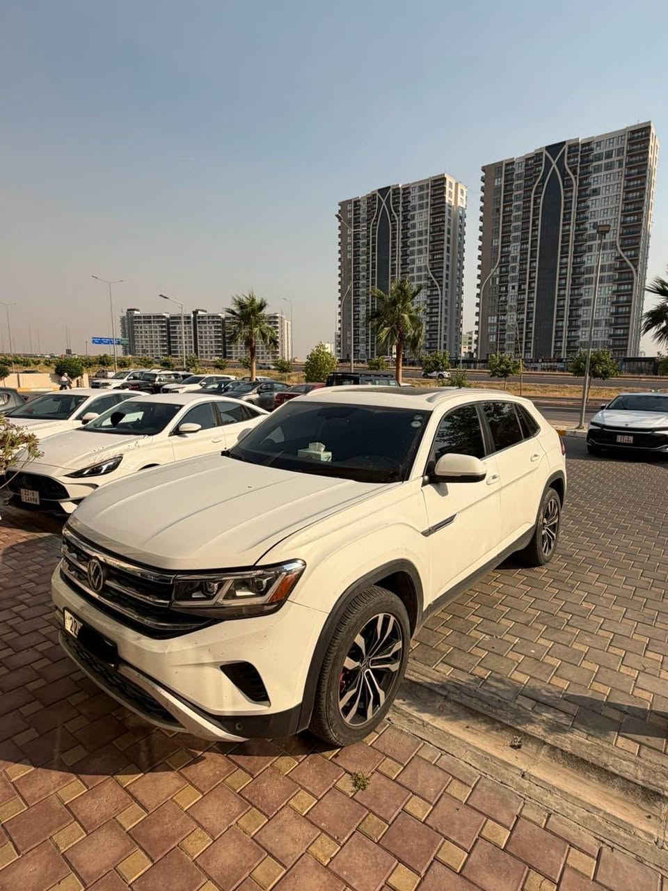 🚘 للبيع: أطلس 2020 بحالة ممتازة
 ● 🚗 النوع: أطلس
 ● 📅 الموديل: 2020
 ● ⚪ اللون: أبيض
 ● 🔥 المحرك: 6 سلندر
 ● 📍 الممشى: 70 ألف
 ● 🛠️ الملاحظات: بيها قطعتين صبغ (باب السائق والجاملوغ/الرفرف جهة السائق).
السيارة نظيفة، والمحرك والجير بحالة ممتازة، وجاهزة للفحص بأي ورشة.�للاستفسار والتواصل، يرجى المراسلة على الخاص أو الاتصال.
***********
*********** اكر, نينوى
