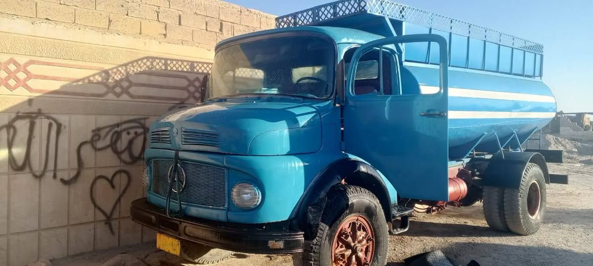 السلام عليكم ابو ردين ٧٩ رقم جديد مكينه ٨٦جديده كير ١٧ اكسن عشراوي شاصي طويل  عده هذا الفطر تانكي نضيف السعر ١٦ونص ***********
