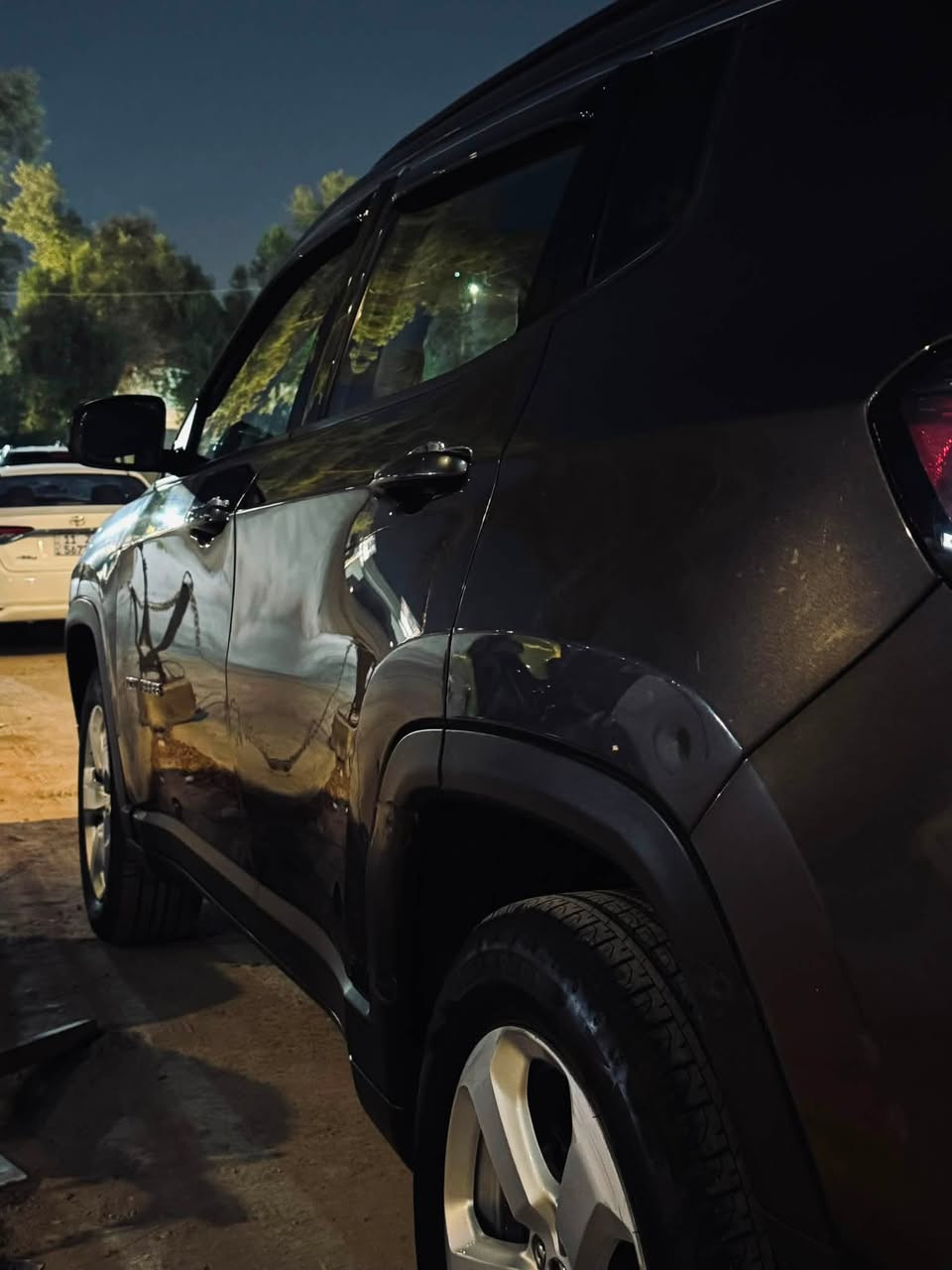 السلام عليكم Jeep Compass
فئة Latitude 
ماشيه 58mil
محرك ٢.٤ اقتصادي وقوي
كير ٩ سرعات 
كاميرا خلفية 
شاشة لمس كار بلي 
تبريد ثلج  قطعتين
٤ وضعيات للقيادة 
وبعد بيها هواي مواصفات
سيارة حلوة ونظيفة استخدام شخصي بس 

مكاني بغداد

***********
