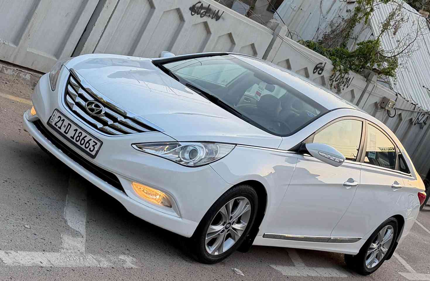 السلام عليكم ...

هونداي سوناته 2012 خليجي  الشركه العامه كفاله فقط شبر واحد صبغ بشرط 
رقم سليمانيه تحويل مباشر 
الموصفات 
محرك 2400 دووش المرغوب
كير اتوماتيك 6نمر 
ماشيه 120 KM
شاشه كامره 
داخل صحراوي عسلي 
تحكمات ستيرن
نظام ايكو 
شفتات ستيران 
مرايات شفط واشاره
حساسات خلفيه
تبريد قطعتين 
بلوجترات
ويل كب  وتخم تاير جديد

⚔️سياره جاهزه من كلشي 
(محرك/كير/صدر/تايرات/باتري/دواخل/تبريد)
كلها بشرط مابيها نقص برغي 
مكاني بغداد 
*********** بغداد, العراق
