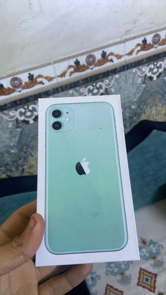 السلام عليكم ايفون ١١ عادي نظام m جهاز وتر برو مساحه ١٢٨غ. جهاز ما داخل تصليح ابد و اخو الجديد بطاريه ٨٥بلاديه  لا مبدله ولا مرفعوعة جهاز  سعره ٣٠٠ الف عنواني بغداد البلديات  الرقم ***********
