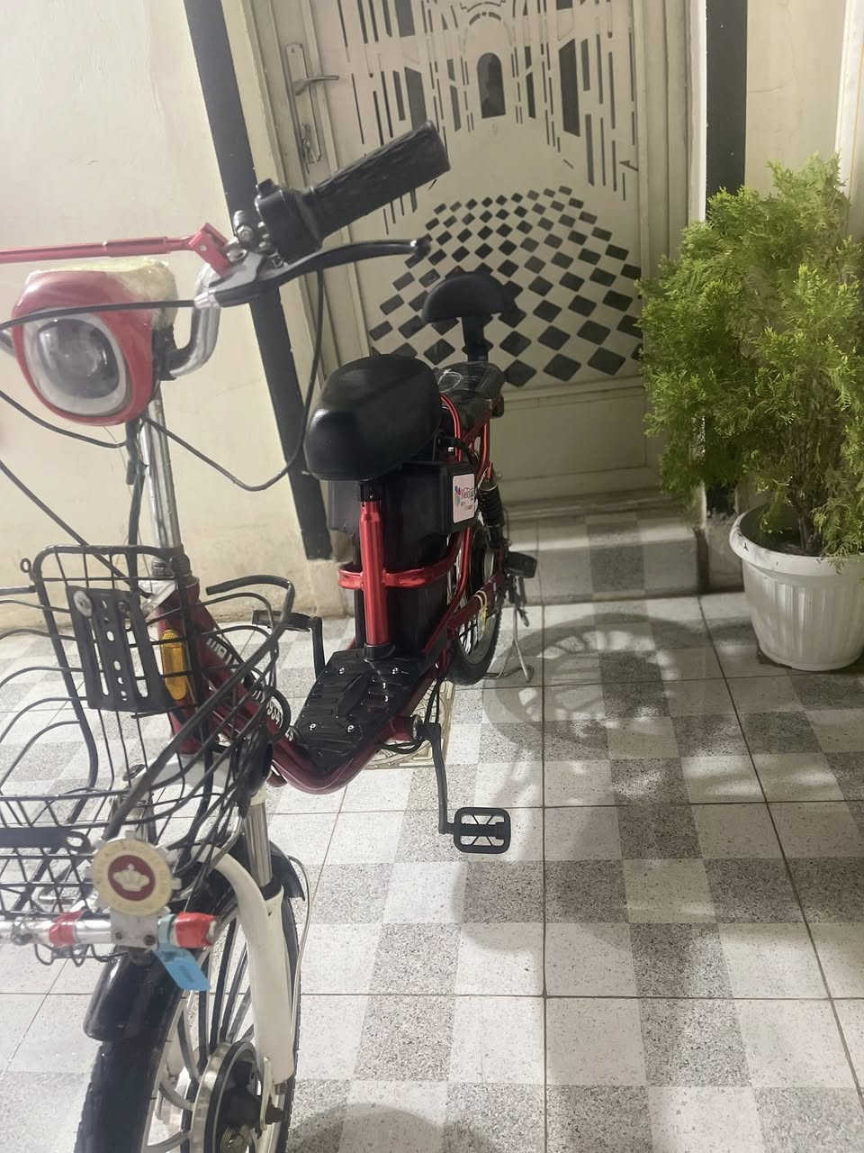 سلام عليكم.دراجة شحن للبيع 2023بطاريات عل فحص
السـعر 250وبي مجال.
المكان:فلوجة حي الشهداء


**إذا كنت صاحب هذا الإعلان وتريد حذفه لأي سبب، رجاءا أرسل رسالة إلى الدعم الفني**