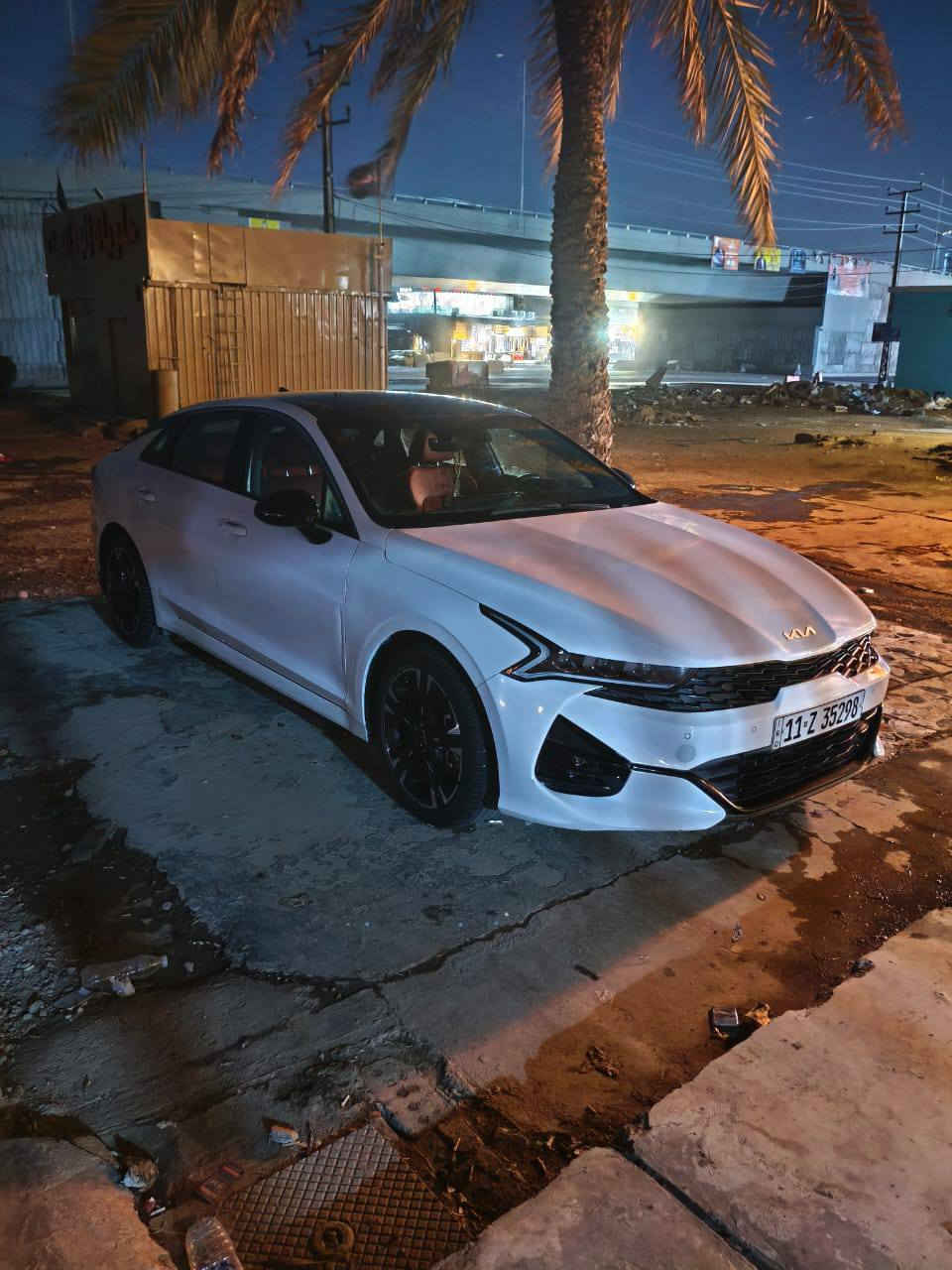 سلام عليكم
للبيع كيا كي 5 2024 
جي تي لاين كامل مواصفات للاخير 
ماشيه 10 الف 
محرك 1600 تيربو
داخل ماروني 
الحادث كما موضح بالصور 
رقم بغداد هزة جديده تحويل ثاني يوم
مكاني بغداد الزعفرانيه 
السعر 185 ورقه وبيها مجال وشراي يتدلل
رقم مبايل *********** متواجد خاص واتساب
