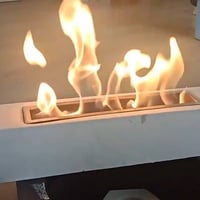 مكلف بالنشر  الموقد هو مدفأة كحولية للطاولة (bio ethanol fireplace) بت...