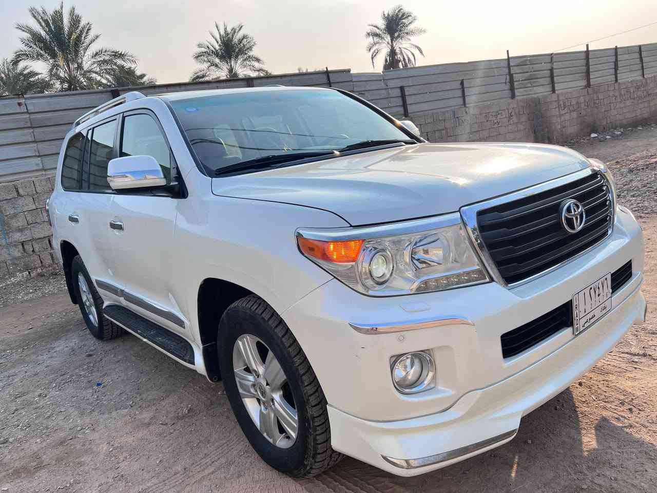 يالله لاندكروز مونيكه ام فطيم
2012
بغداد بسمي السياره كفاله عامه 
فول مواصفات 
فتحه 
كشن كهربيّ 
بصمه 
مري 
شفط 
شاشه 
كامره دوار 
السياره ستخدام 
شخصي وجديده 
السعر 350وبيه مجال 
واسط الصويره ستفسار اكثر ***********
