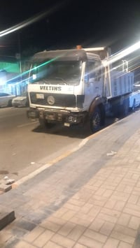 شاحنة • للبيع