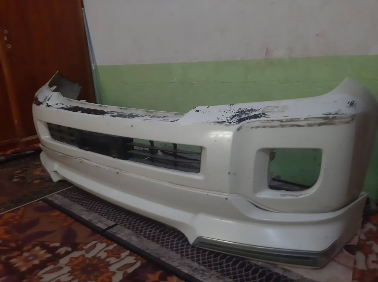 دعاميه لاندكروز نضيفه للبيع سعره 100وبيه مجال تعال وبيك خير وتدلل
***********اتصل
