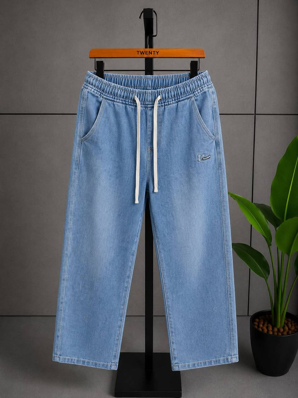 ازياء اوراس المنسي للالبسه والاحذيه الرجاليه 👔 👖 
عروض واسعار مناسبه ....... توفر توصيل جميع المحافضات 🚕 العنوان بابل سوق الحله عماره الفيحاء  مجاور التجهيزات الرياضيه مقابل ساحه الاحتفالات  ....... للتواصل عبر الارقام 
📞 *********** واتساب
