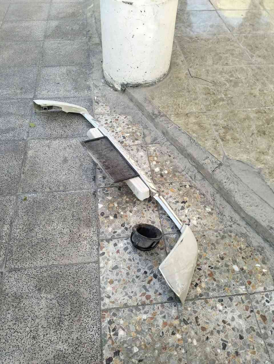 للبيع غراض برادو من موديل ١٠ إلى ١٣ بلاديات الاتصال *********** العنوان بغداد جسر ديالى الجديد
