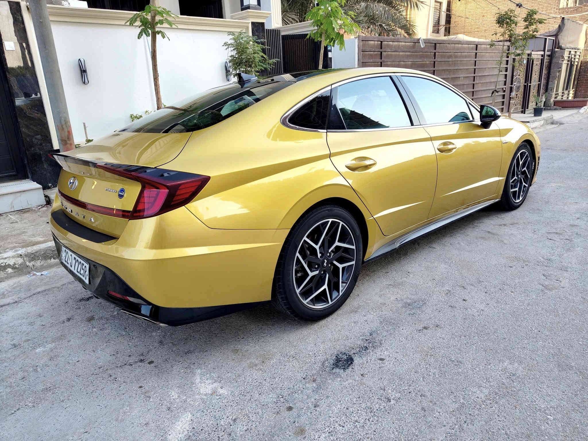 السلام عليكم
للبيع سوناتا 2021  وارد امريكي
رقم اربيل هزة جديدة تحويل مباشر
حادث جاملغ وربع بنيد وحافت الباب بدون دواخل وصور الحادث ناشرهن باقي السيارة مكفولة من كلشي 
أن لاين فول مواصفات اعلى فئة لون ذهبي
ماشية 52 ألف
محرك  2.500  تيربو
بانوراما 
كشنات جلد رياضي حضن
إنارة محيطية 
شفتات ستيرن 
كيجات ديجتال
نظام صوت boss
شحن واير ليس 
تدفئة كشنات 
رادار امامي خلفي جانبي تحديد مسار نقطه عمياء 
مقعد كهرباء 
بصمة ابواب وصندوق ودخول ذكي 
تبريد قطعتين 
تشغيل عن بعد اوتو هولد اربع وضعيات قياده 
صندوق ذكي يفتح عند الاقتراب 
ويل كب كروم حجم 19 
السعر 180 $ ورقة 
العنوان بغداد الكرخ
***********
