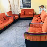 كنبة سرير • نضيف • ما بيها عيب