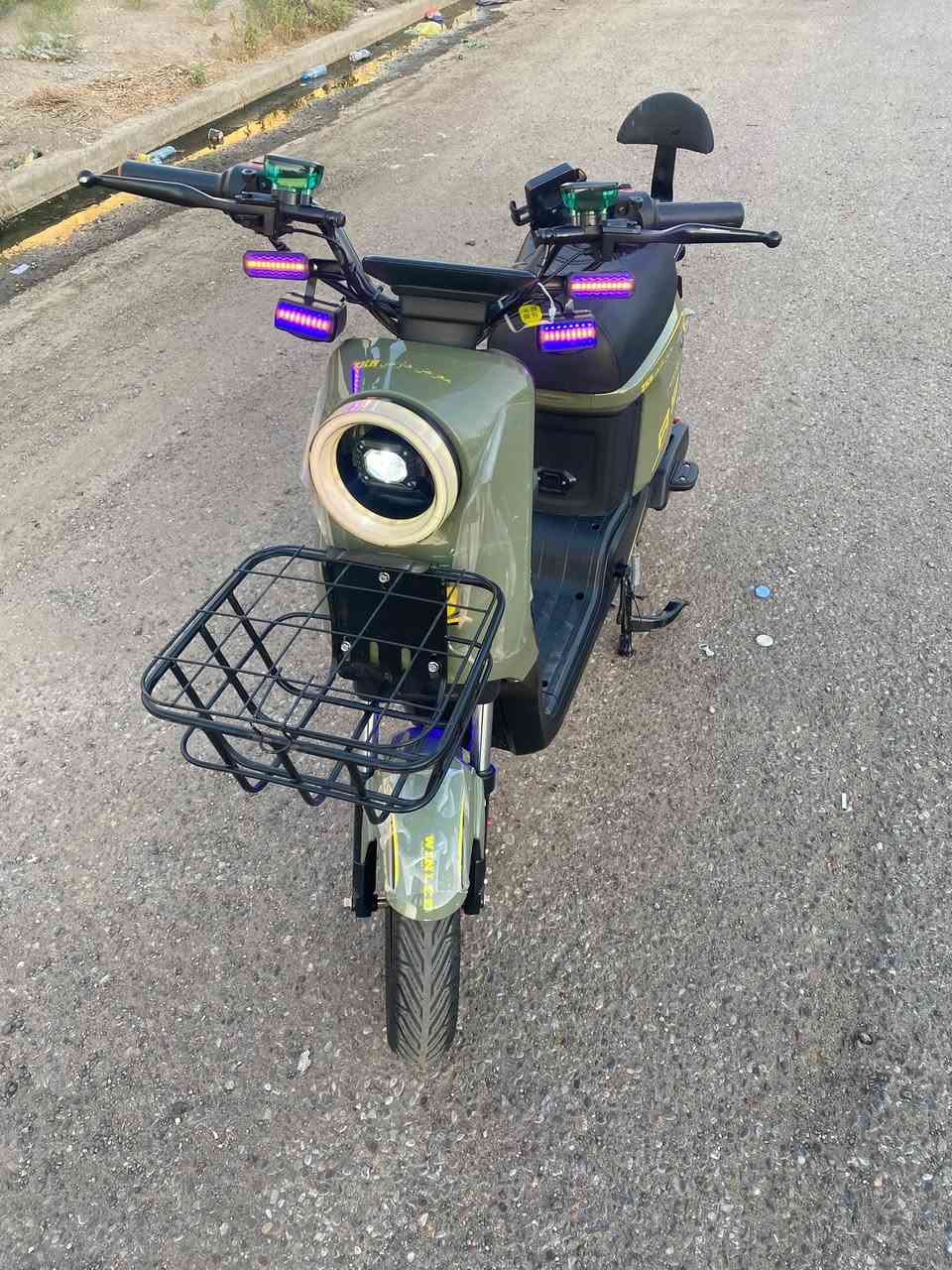 جديد وجوه السوك R9 مستعجل عل بيع
ماشيه 700 فقطط يعني جديد

فول مواصفات دراجه جديده 

نظام سماعات استيريو عالي كلشش 

شلعه كلش كلش عاليه وبالمعدل ماشاءلله  

دراجه ما بيها شخط واحد اخت الجديده

425 وبيها مجال جوه السوكك 🔥🔥🔥

*********** 

مكاني بغداد حي العامل
