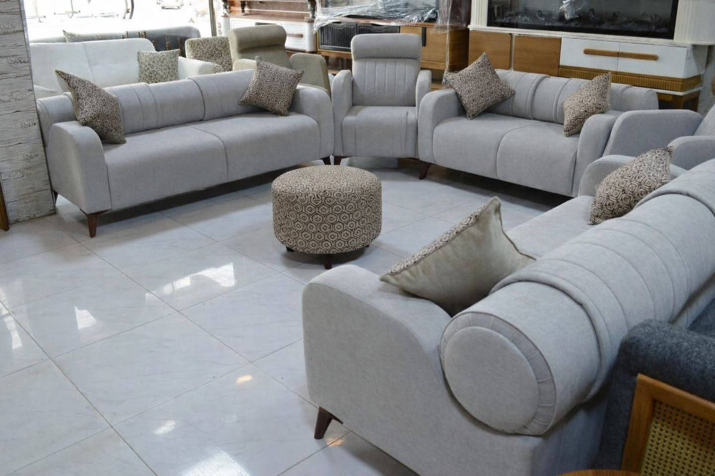 تخم جديد علي عرض
السعر 500وخمسين.  وبي مجال 
المو شراي لا يدخل خاص ولا يعلق


**إذا كنت صاحب هذا الإعلان وتريد حذفه لأي سبب، رجاءا أرسل رسالة إلى الدعم الفني**