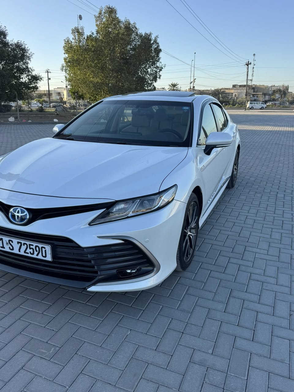 السلام عليكم 
للبيع كامري موديل 2023 عبد اللطيف مكفولة ماشية 19 الف فول مواصفات بردة كهرباء للاستفسار الاتصال ***********
