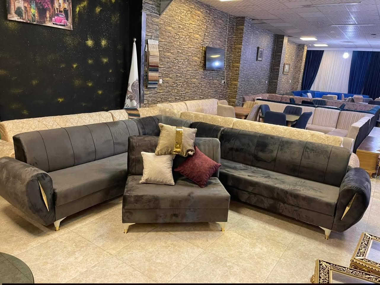 سعر المتر فقط 40 الف عرض فتره سبوع
​🌙 إعلان عيد الفطر المبارك - معمل ومعرض الأمير
​العنوان: عيدكم أفخم وأجمل مع معمل ومعرض الأمير للتخم والديوان!
​لأننا نعلم أن "قعدة العيد" لا تكتمل إلا بالراحة والفخامة، يسر معمل ومعرض الأمير أن يعلن عن توفر أحدث موديلات التخم والديوان العربي والتركي بأرقى التصاميم وأجود الخامات.
​✨ لماذا تختار معمل الأمير؟
​تفصيل حسب الطلب: نجسد أفكاركم واقعاً بأعلى دقة.
​خامات أصلية: أقمشة فاخرة، هياكل خشبية متينة، وإسفنج بضمان.
​لمسات عصرية: تصاميم تجمع بين الكلاسيكية والحداثة.
​🎁 اغتنم الفرصة الآن وجدد ديوانك قبل حلول العيد!
​📍 العنوان: ذي قار - سوق الشيوخ - طريق الكرمة.
📞 للحجز والاستفسار (واتساب / اتصال): ***********
