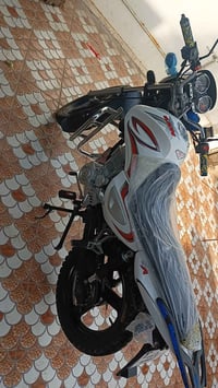 للبيع موديل 20مكفوله كفاله عامه سعر 1100وبيه مجال 07874387628