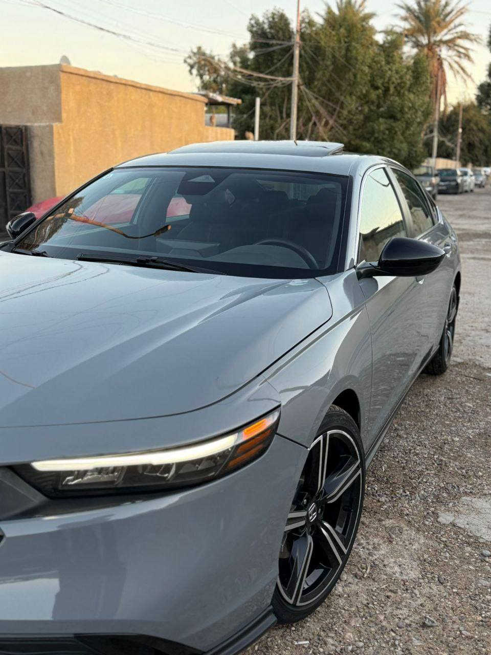 السلام عليكم/ هوندا اكورد موديل ٢٤/ الفئه ، sport الحادث بنيد وجاملغ خلفي صبغ  بدون دواخل يعني قطعتين صبغ فقط /رقم بغداد السعر ١٩٠ وبيها مجال حك الجيه / العنوان بغداد /***********
