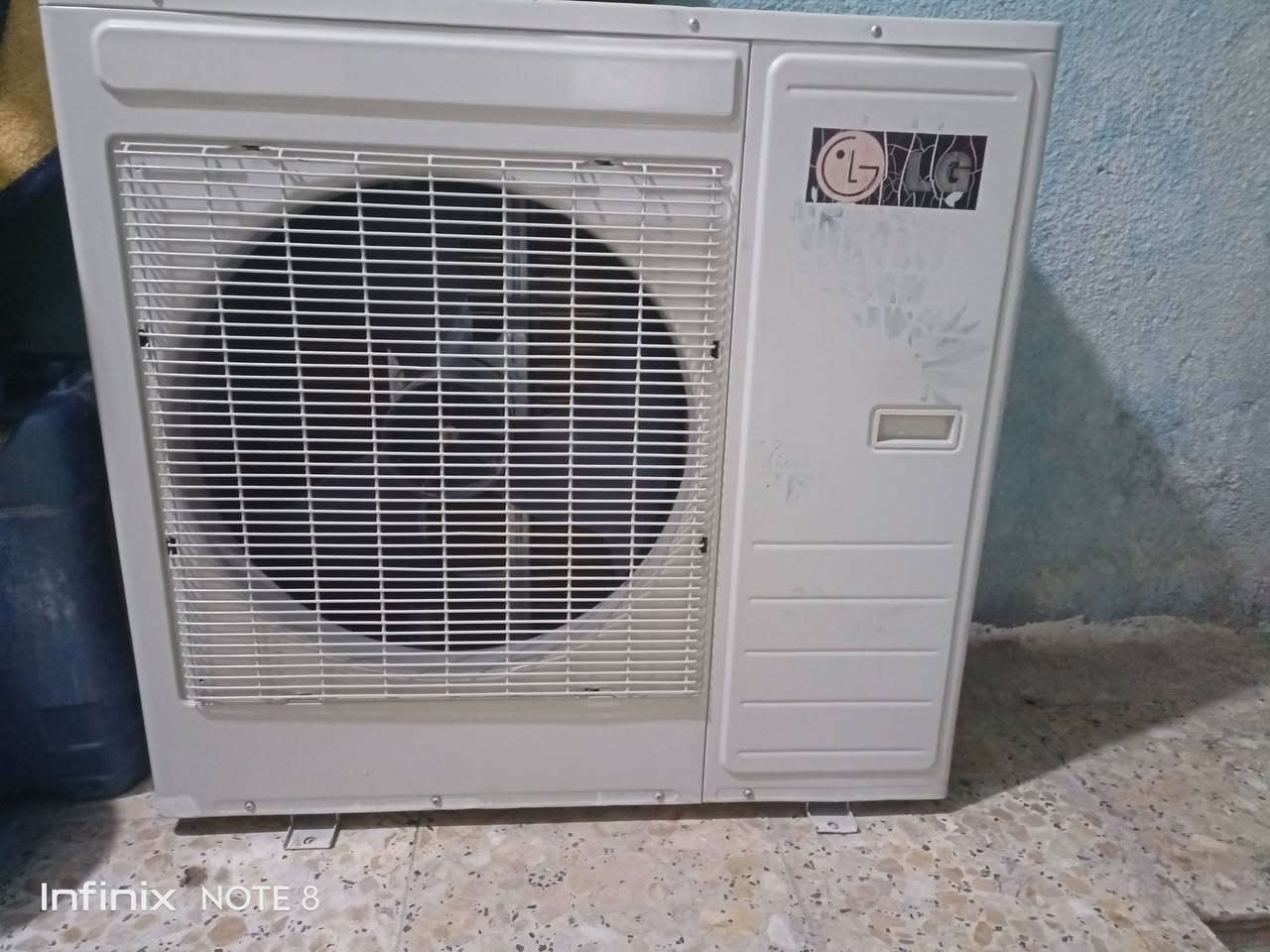 السلام عليكم سبلت ال جي 3 طن للبيع سبل الشغال نظافه 95% نقص بس بواري ما بيه سعره 550 اخو البلاش عنوان كربلاء منطقه السلام شارع المدرسي ***********
