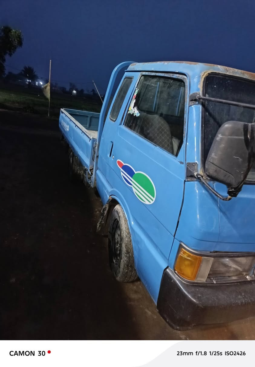 سلام عليكم كيا 93/رقم بغداد نكليزي سياره خير من الله 6جنكال تخم تاير حداديه جديده مداور ثاني يوم *********** ,,,,***********
