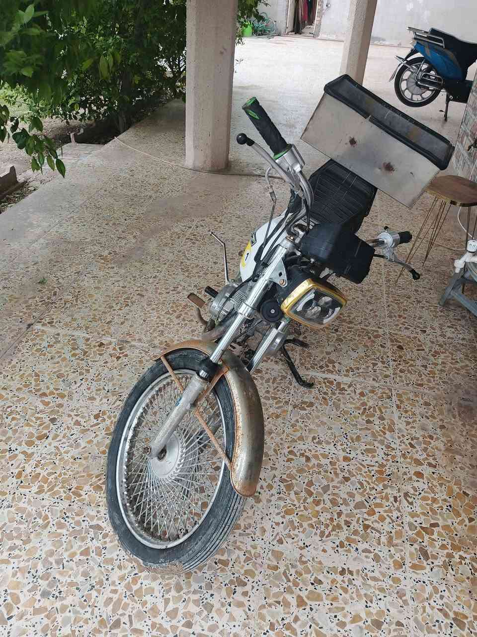 سلام عليكم دراجه. للبيع  ايراني اربعه كير  كهربائية كلها شغاله مابي اي نقص محرك فول نشاط السعر 350 وبي مجال


**إذا كنت صاحب هذا الإعلان وتريد حذفه لأي سبب، رجاءا أرسل رسالة إلى الدعم الفني**