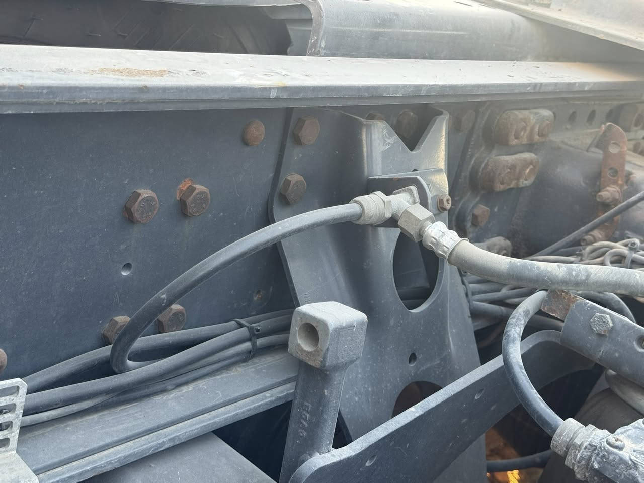 سكانيا راس تريله سحال موديل 2016
مكينه 520 الوحش دبل شاصي بلادي 
سنويه جديده لل2030 اربيل 
للاستفسار ***********
