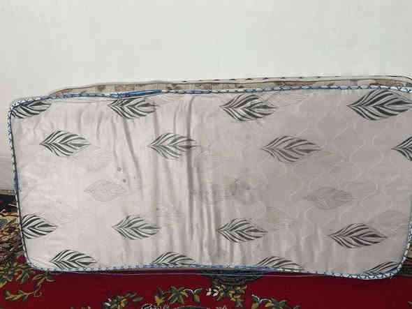 جربايه لعدد 2 مع دوشك السعر 100 بيه مجال عنوانه كركوك حي عسكري الرقم ***********
