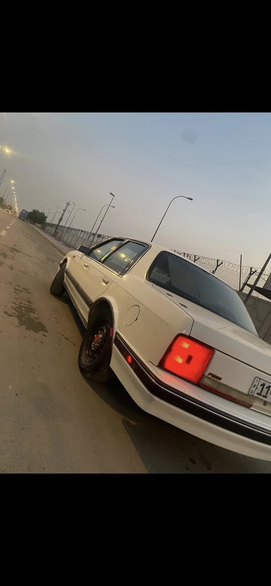 السلام عليكم 
اولدز موبيل 
مصبوغه عام لاضربه ولا معجون ولا خياس اثر جراد 
مكينه كير بلاد 
كشرها احلى من صور غرفته والدواخل كلش نضاف 
مكان بغداد المدائن فلكه سلمان باك 
او شارع فلسطين  
سعر 48
سياره مال جناي
***********اتصال 
وبي وتساب هزه جديده قبل سبوعين ب اسمي تحويل ثاني يوم
