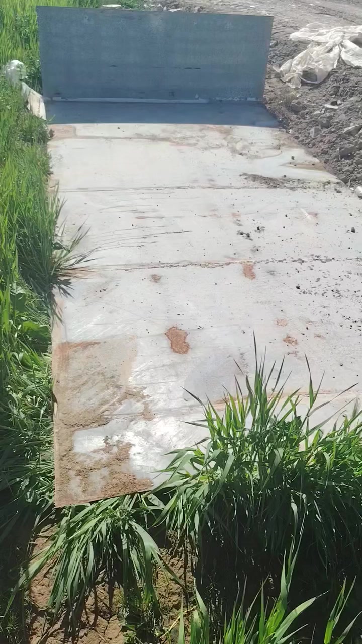 العنوان بغداد تقاطع النهروان ***********
